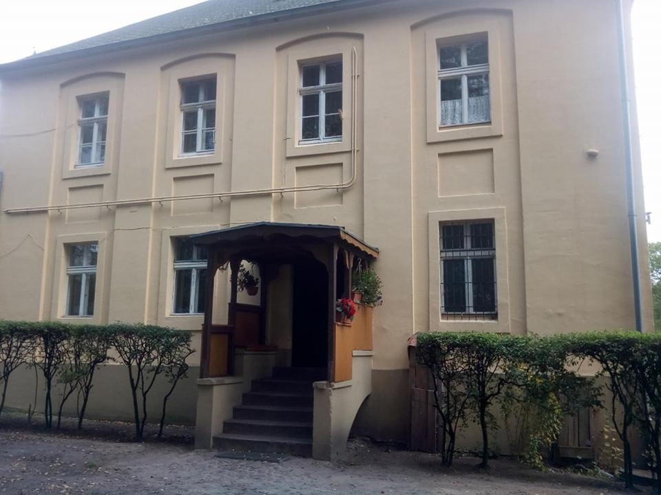 Stado Ogierow Sierakow Hotel Sierakow  Exterior photo